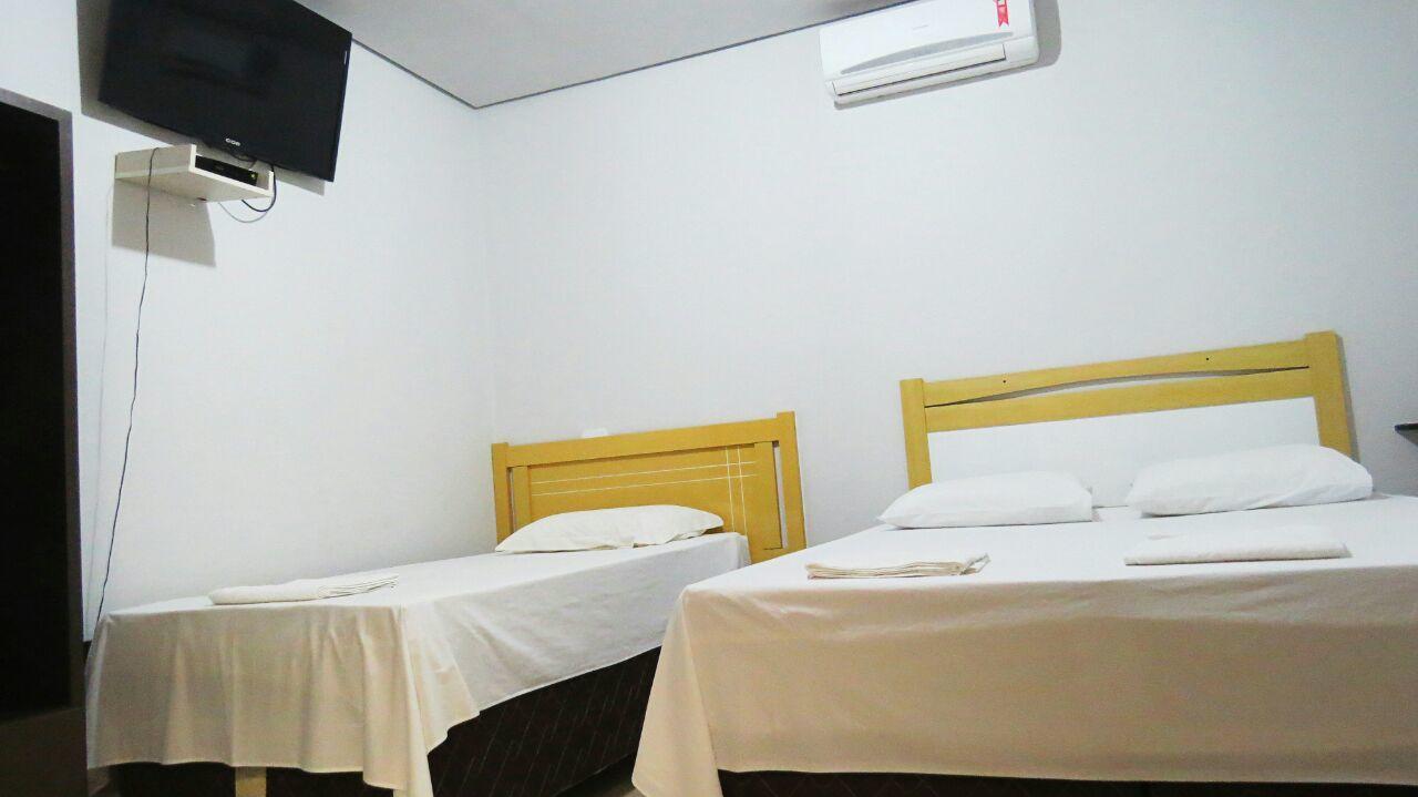 Hotel Hebrom Nobres Extérieur photo